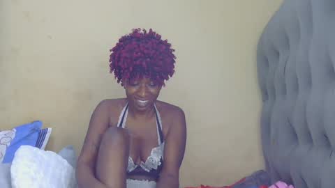 Snapshot of tynniee chatting on 28, 3, 2026 tynniee online show from 28, 3, 2026