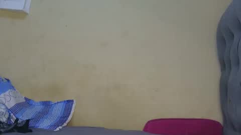 Snapshot of tynniee chatting on 15, 4, 2026 tynniee online show from 15, 4, 2026