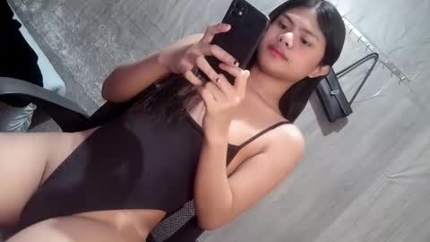 Snapshot of tyradine chatting on 8, 9, 2025 tyradine3 online show from 8, 9, 2025