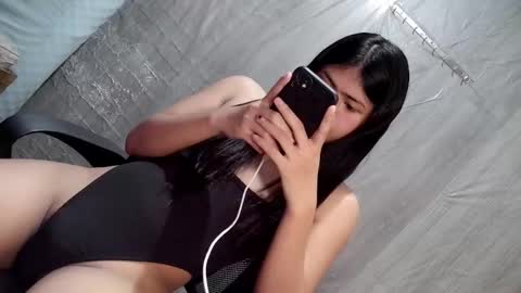 Snapshot of tyradine chatting on 12, 9, 2025 tyradine3 online show from 12, 9, 2025