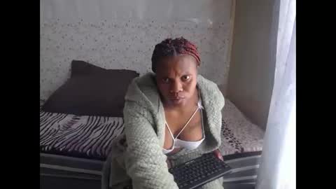 Snapshot of tyratrixie chatting on 6, 5, 2026 tyratrixie online show from 6, 5, 2026