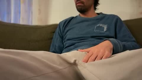 Snapshot of ubehalaya chatting on 25, 11, 2025 Ross online show from 25, 11, 2025