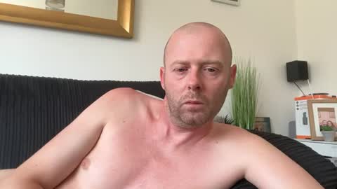 Snapshot of ukmatty3 chatting on 25, 6, 2026 ukmatty3 online show from 25, 6, 2026