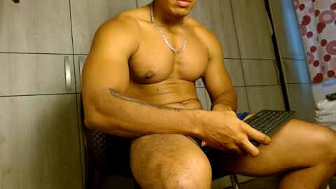 Snapshot of ulisess15 chatting on 24, 4, 2026 Felipe model independent online show from 24, 4, 2026