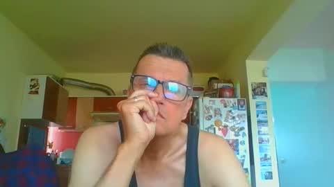 ulmeni4 online show from 8, 4, 2026