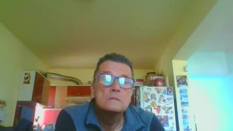 ulmeni4 online show from 12, 4, 2026