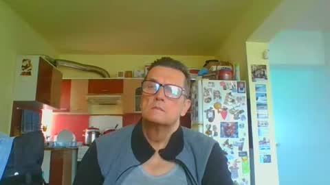 Snapshot of ulmeni4 chatting on 23, 4, 2026 ulmeni4 online show from 23, 4, 2026