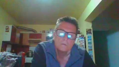 Snapshot of ulmeni4 chatting on 3, 5, 2026 ulmeni4 online show from 3, 5, 2026
