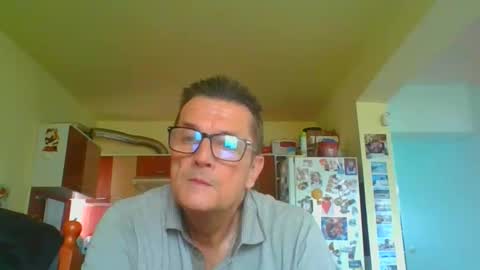 Snapshot of ulmeni4 chatting on 7, 5, 2026 ulmeni4 online show from 7, 5, 2026