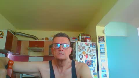 Snapshot of ulmeni4 chatting on 10, 5, 2026 ulmeni4 online show from 10, 5, 2026