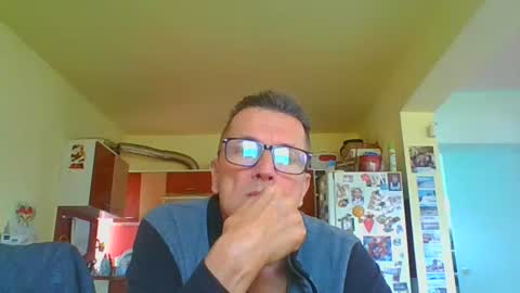 Snapshot of ulmeni4 chatting on 20, 5, 2026 ulmeni4 online show from 20, 5, 2026
