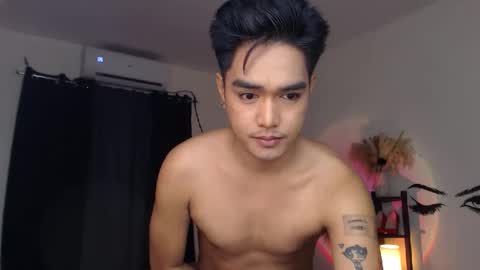 Snapshot of ultimatesexytrans chatting on 6, 3, 2025 Alex online show from 6, 3, 2025