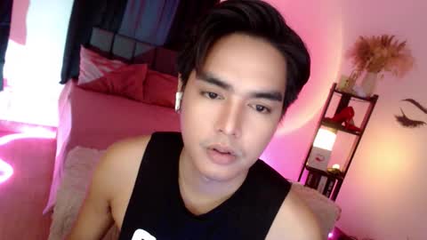 Snapshot of ultimatesexytrans chatting on 8, 9, 2025 Alex online show from 8, 9, 2025