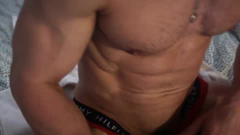 Um CM online show from 6, 4, 2026