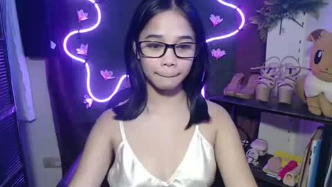 Snapshot of umi_pinay69xx chatting on 24, 11, 2025 umi online show from 24, 11, 2025