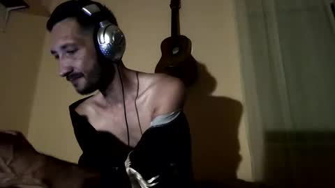 Snapshot of underguy19 chatting on 15, 9, 2025 underguy19 online show from 15, 9, 2025