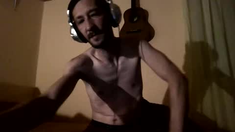 Snapshot of underguy19 chatting on 8, 10, 2025 underguy19 online show from 8, 10, 2025