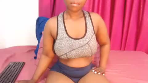 Snapshot of uniquebony chatting on 10, 9, 2025 UNIQUEBONY online show from 10, 9, 2025
