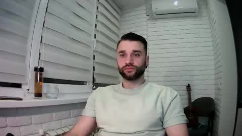 Snapshot of unnknow2024 chatting on 7, 4, 2026 SlavaVibes online show from 7, 4, 2026