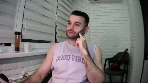 Snapshot of unnknow2024 chatting on 8, 4, 2026 SlavaVibes online show from 8, 4, 2026