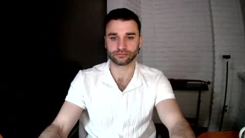 Snapshot of unnknow2024 chatting on 23, 4, 2026 SlavaVibes online show from 23, 4, 2026