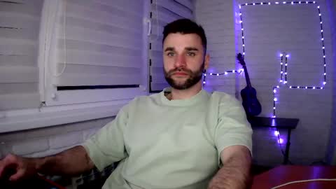 Snapshot of unnknow2024 chatting on 30, 4, 2026 SlavaVibes online show from 30, 4, 2026