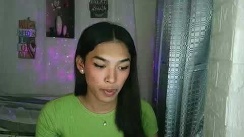 ur_dazzlingmorenaxx online show from 20, 11, 2025