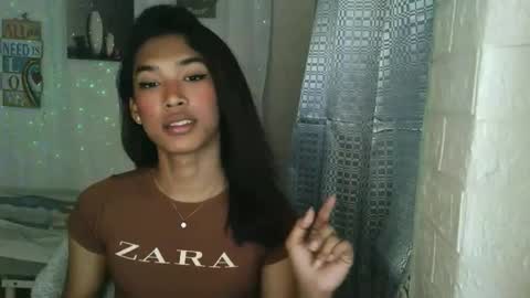 ur_dazzlingmorenaxx online show from 22, 11, 2025