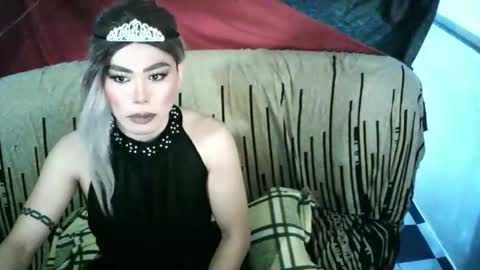 Snapshot of ur_dominatrix chatting on 19, 4, 2026 MISS ANNA online show from 19, 4, 2026