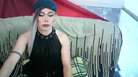 Snapshot of ur_dominatrix chatting on 29, 4, 2026 MISS ANNA online show from 29, 4, 2026