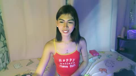 Snapshot of ur_extra_petite chatting on 23, 4, 2026 online show from 23, 4, 2026