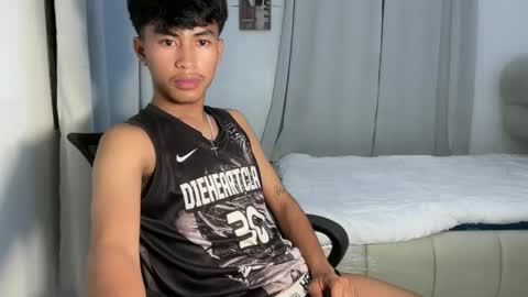 ur_fuckerbttm online show from 4, 2, 2026