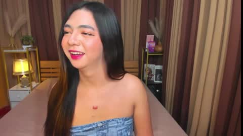 ur_girl_dwalker online show from 3, 5, 2026