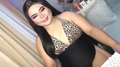 KENDRA CUTIEE online show from 14, 1, 2026