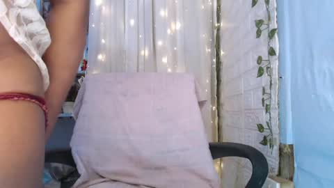 Snapshot of ur_hot_tommiexx chatting on 22, 4, 2026 jennie online show from 22, 4, 2026