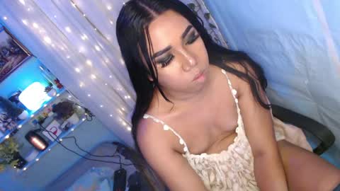 Snapshot of ur_hot_tommiexx chatting on 22, 4, 2026 jennie online show from 22, 4, 2026