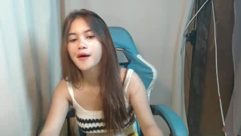 Snapshot of ur_prettyangel chatting on 15, 2, 2026 ur_prettyangel online show from 15, 2, 2026