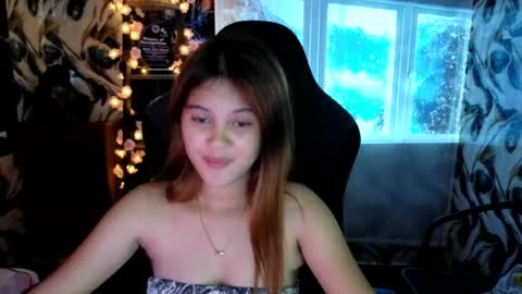 Snapshot of ur_prettyangel chatting on 10, 7, 2026 ur_prettyangel online show from 10, 7, 2026