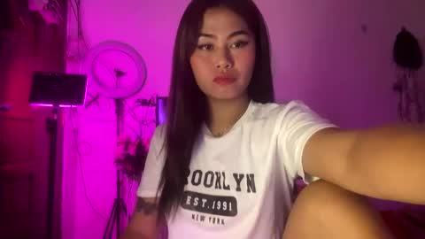 HelloIm  Girly online show from 7, 4, 2026