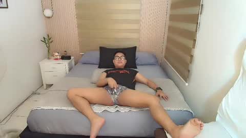 Snapshot of ur_xzenxzen chatting on 8, 5, 2026 ur xzenxzen online show from 8, 5, 2026