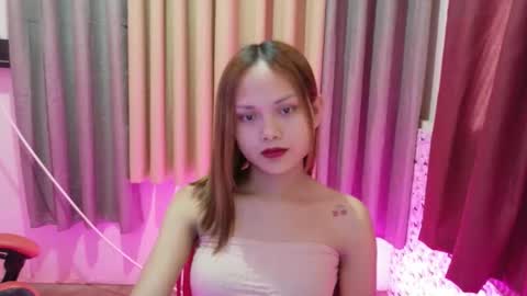 Snapshot of urasian_crisa chatting on 19, 12, 2025 urasian_crisa online show from 19, 12, 2025
