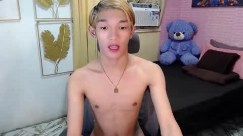 Snapshot of urasian_john20 chatting on 17, 5, 2026 urasian_john20 online show from 17, 5, 2026