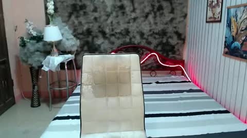 HI WE ARE NATHANIEL AND SEV online show from 7, 2, 2026