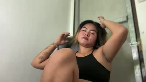 Snapshot of urasianblairexxx chatting on 19, 5, 2026 urasianblairexxx online show from 19, 5, 2026