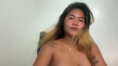 Snapshot of urasianblairexxx chatting on 28, 5, 2026 urasianblairexxx online show from 28, 5, 2026