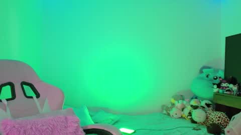 Danielle  online show from 14, 4, 2026