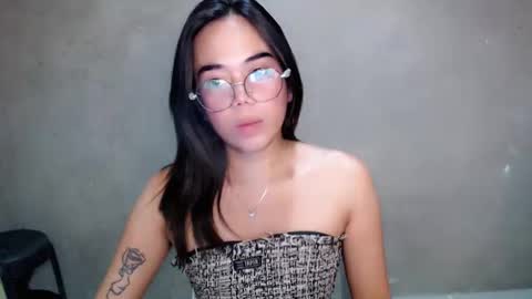 Snapshot of urbabydollx16 chatting on 8, 6, 2026 urbabydollx16 online show from 8, 6, 2026