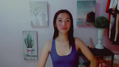 Snapshot of urblossom_princess chatting on 6, 5, 2026 urblossom_princess online show from 6, 5, 2026