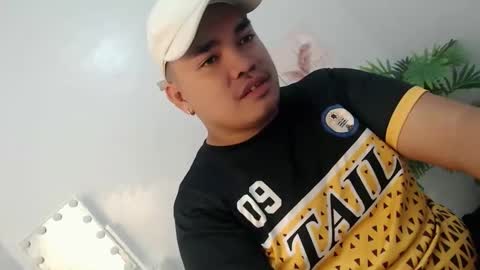 Snapshot of ure_fattytoy143 chatting on 19, 12, 2025 ure_fattytoy143 online show from 19, 12, 2025