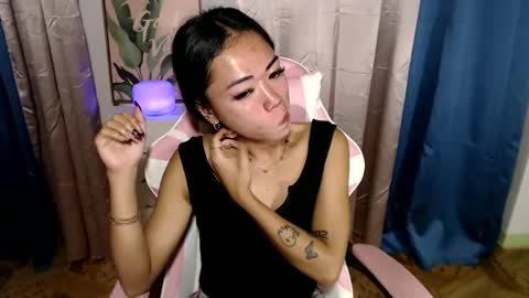 Snapshot of urfantacyjamaica chatting on 4, 2, 2025 ayumi reacher online show from 4, 2, 2025